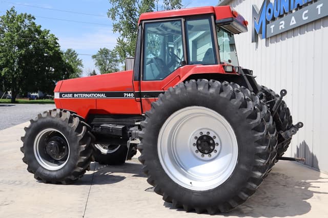 Image of Case IH 7140 equipment image 4