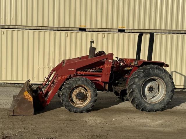 Image of Case IH 685 equipment image 2