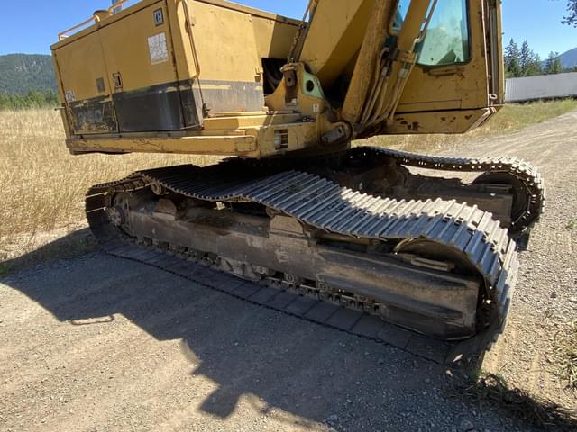 Image of Caterpillar 215C equipment image 4