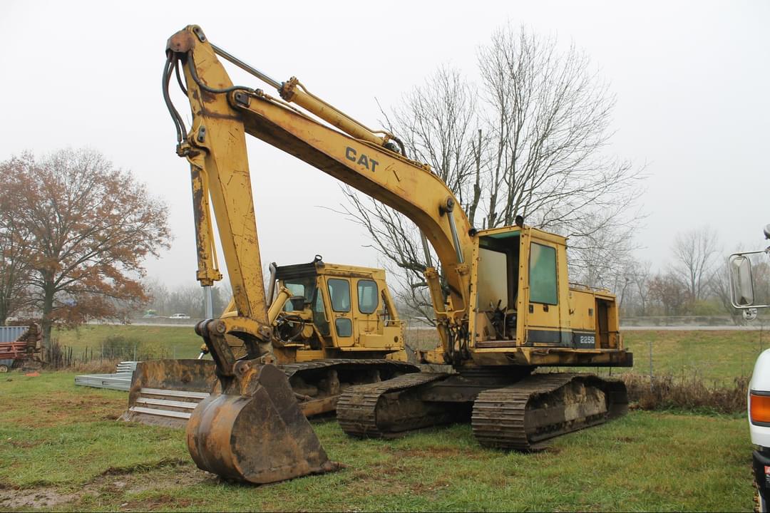 Image of Caterpillar 225B Primary image