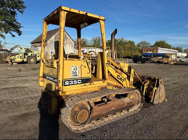 Image of Caterpillar 935C equipment image 4