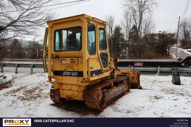 Image of Caterpillar D4C equipment image 3