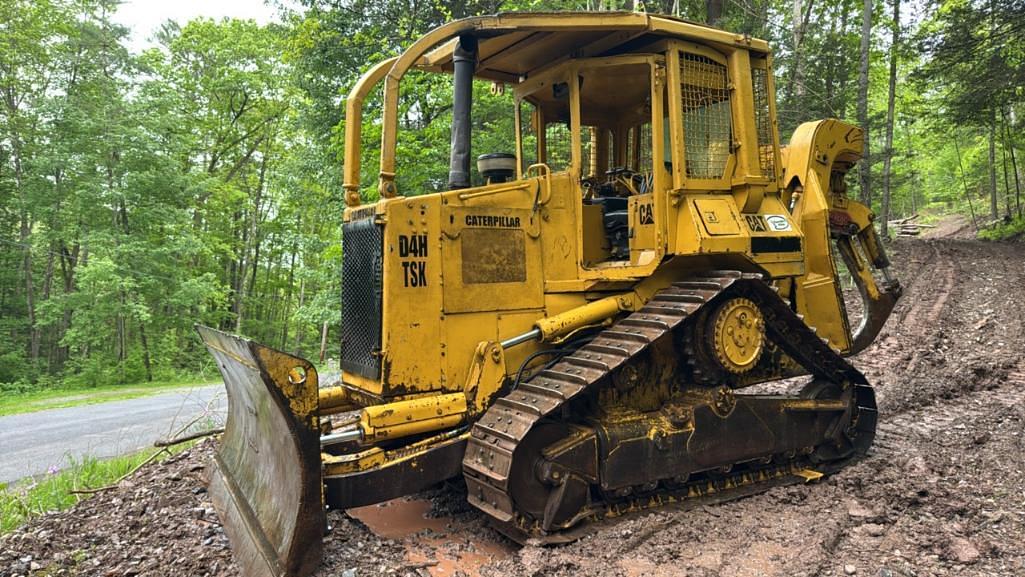 Image of Caterpillar D4H Primary image