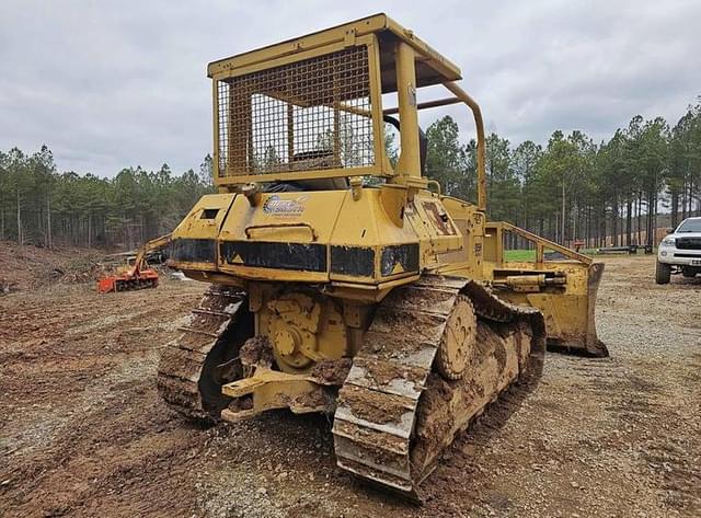 Image of Caterpillar D5H equipment image 1