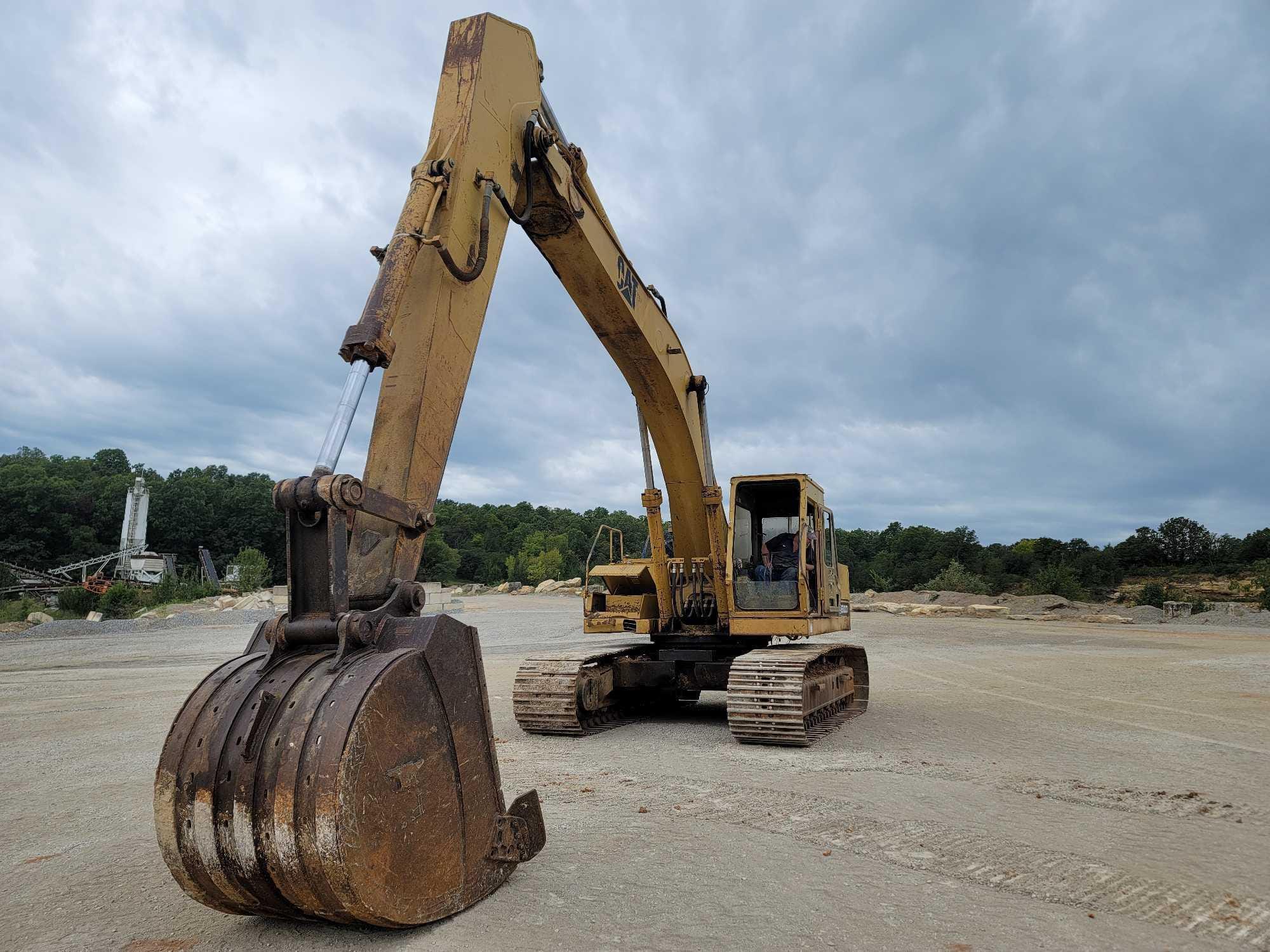 Main image Caterpillar E300