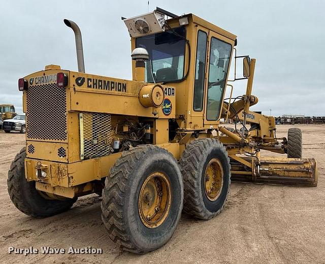 Image of Champion 740A equipment image 4