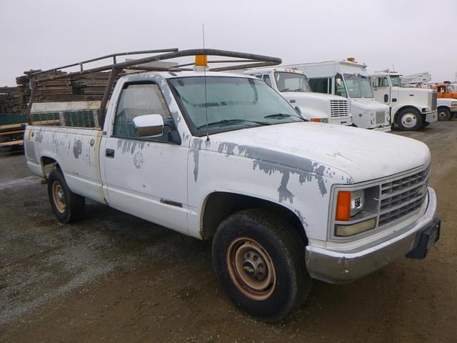 Image of Chevrolet 2500 equipment image 1