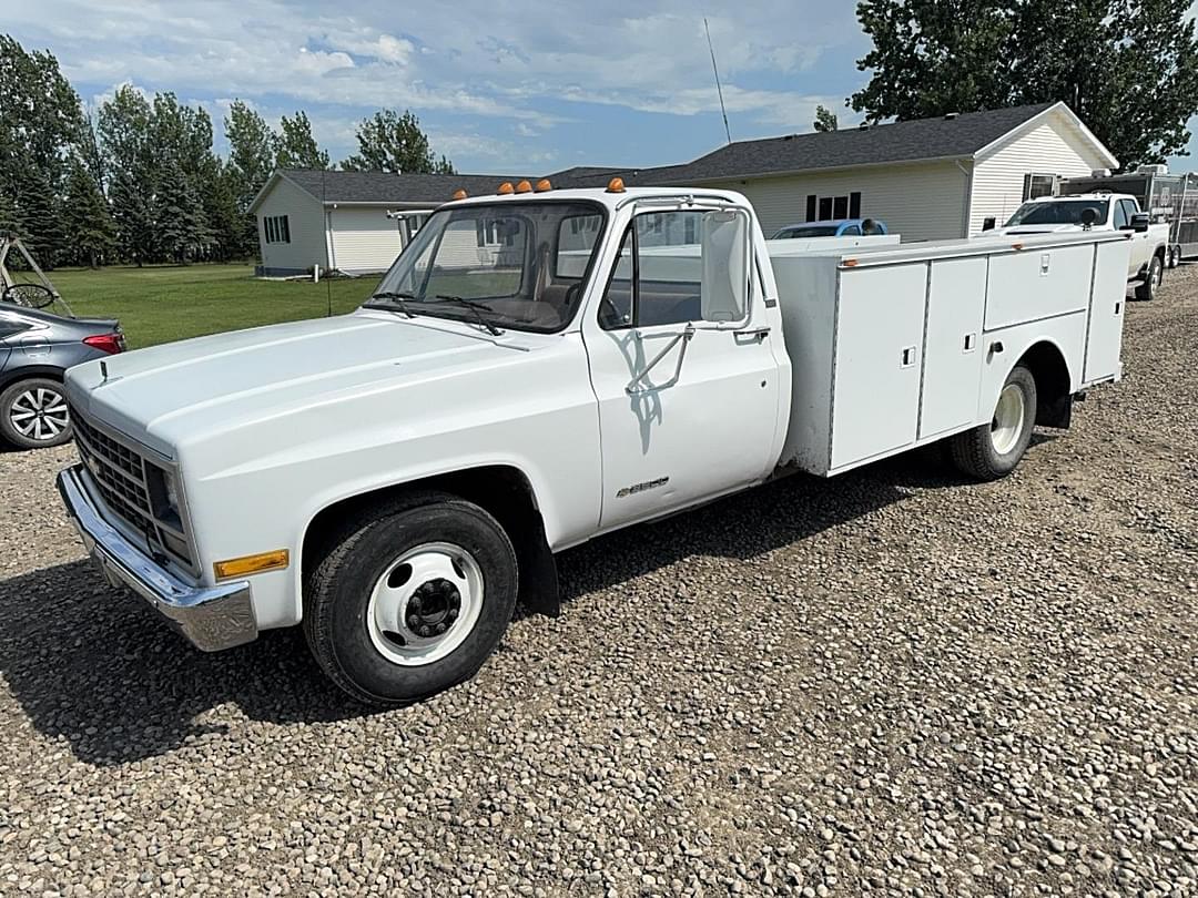 Image of Chevrolet 3500 Primary image