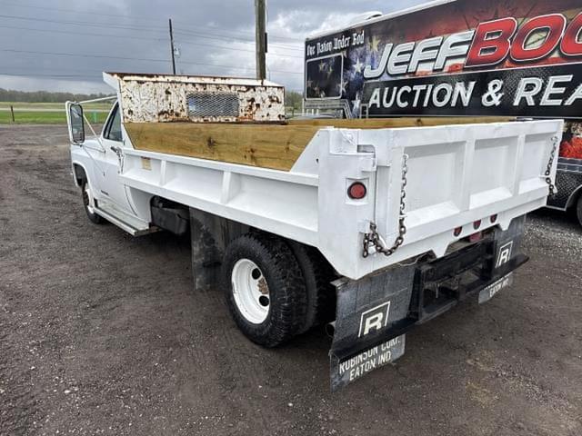 Image of Chevrolet 3500 equipment image 1