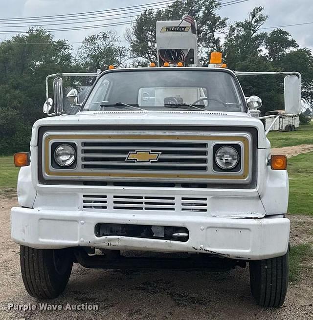 Image of Chevrolet C70 equipment image 1