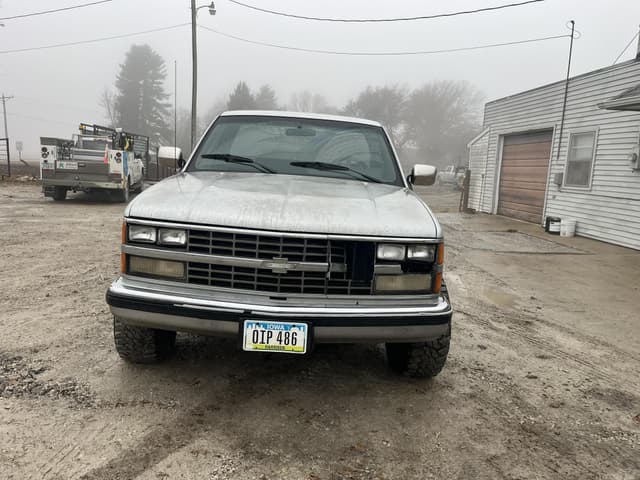 Image of Chevrolet K1500 equipment image 2