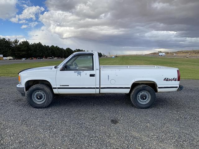 Image of Chevrolet K2500 equipment image 1