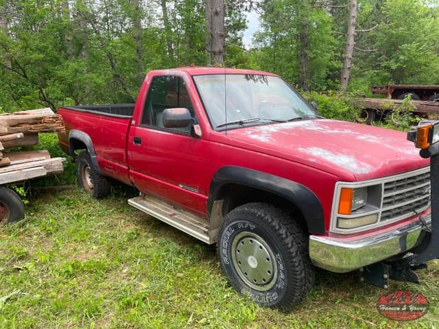 Image of Chevrolet 2500 equipment image 1
