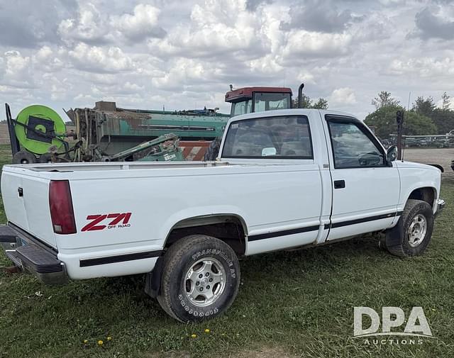 Image of Chevrolet 1500 equipment image 2