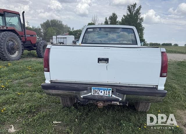 Image of Chevrolet 1500 equipment image 3