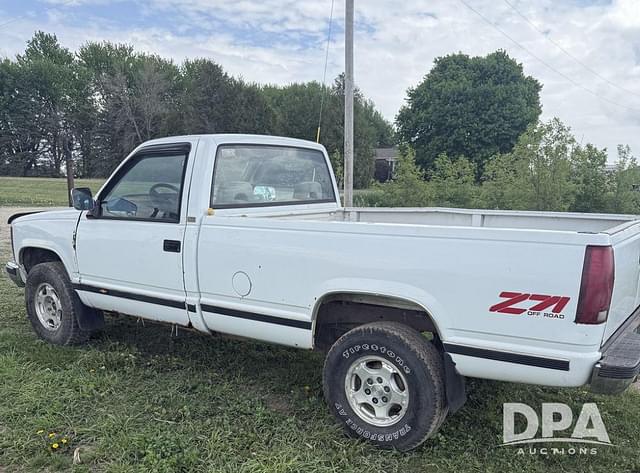 Image of Chevrolet 1500 equipment image 4