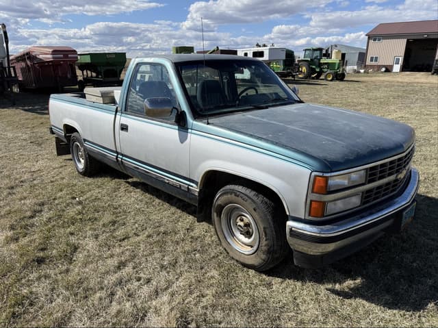 Image of Chevrolet 1500 equipment image 1