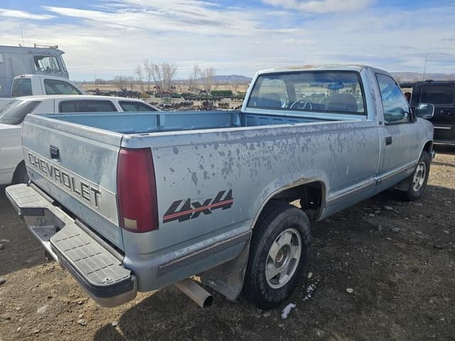 Image of Chevrolet 1500 equipment image 2