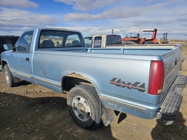 Image of Chevrolet 1500 equipment image 3