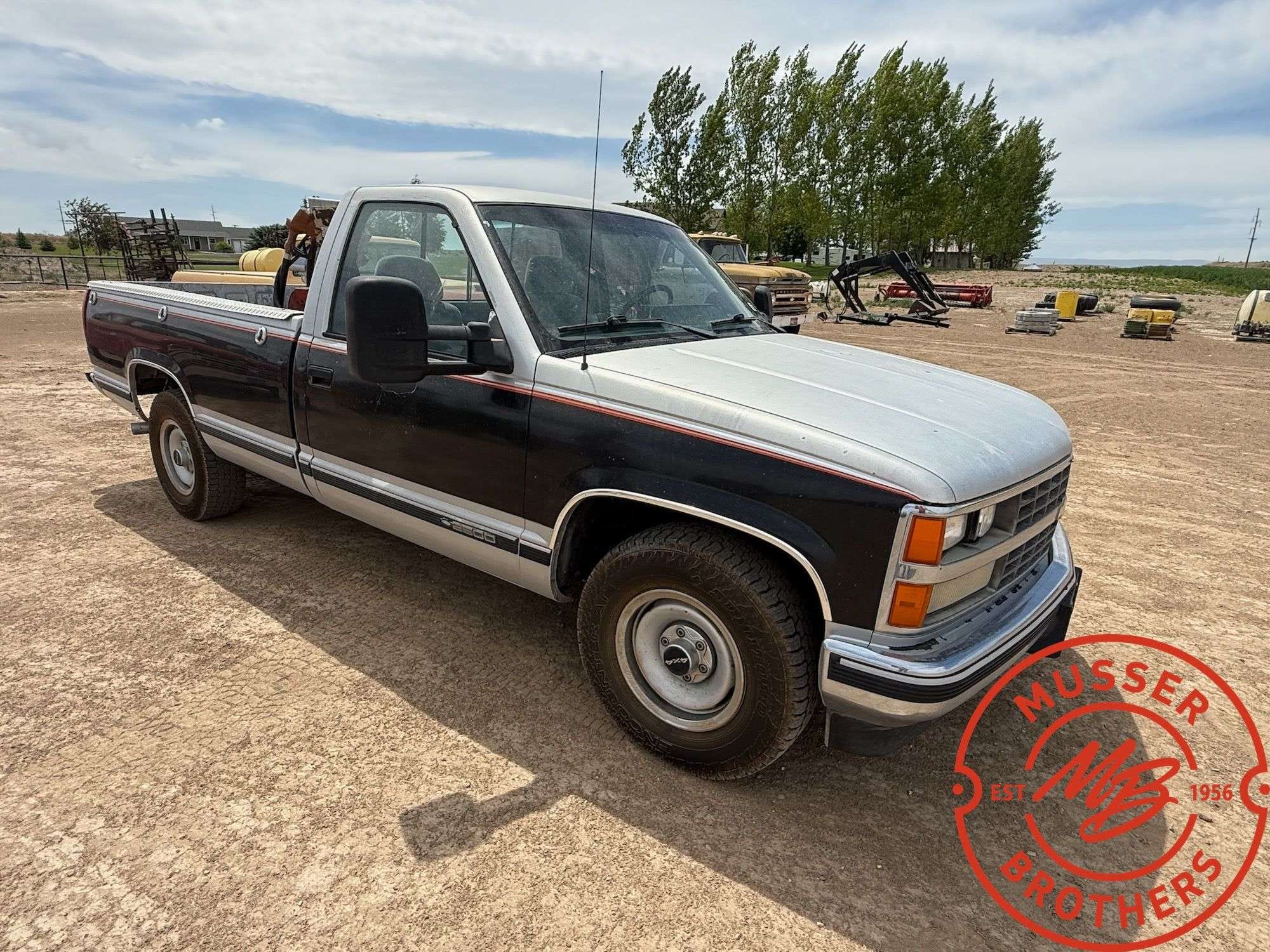 1989 Chevrolet 2500 Equipment Image0