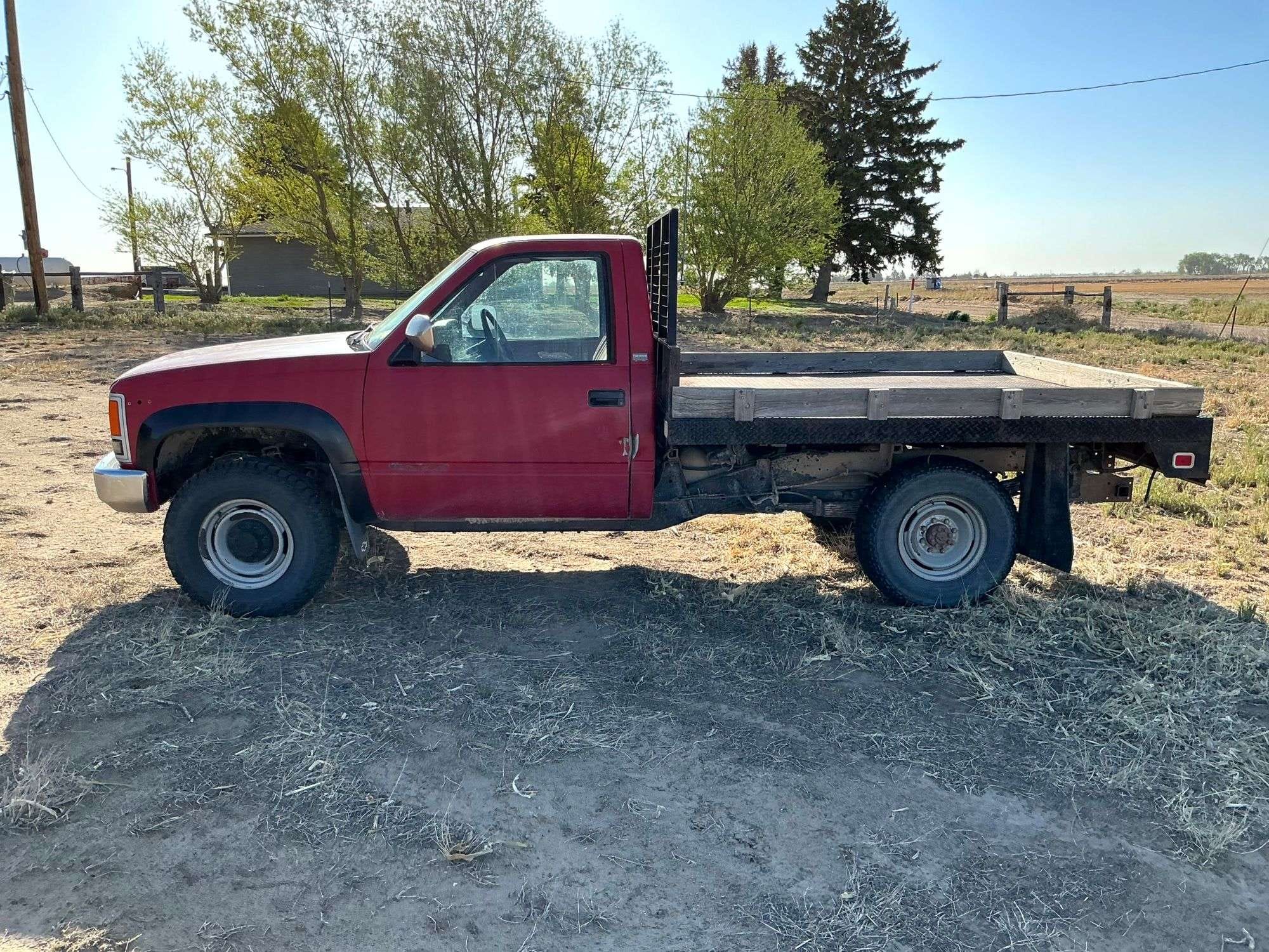1989 Chevrolet K3500 Equipment Image0