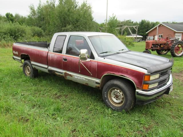 Image of Chevrolet Silverado equipment image 3