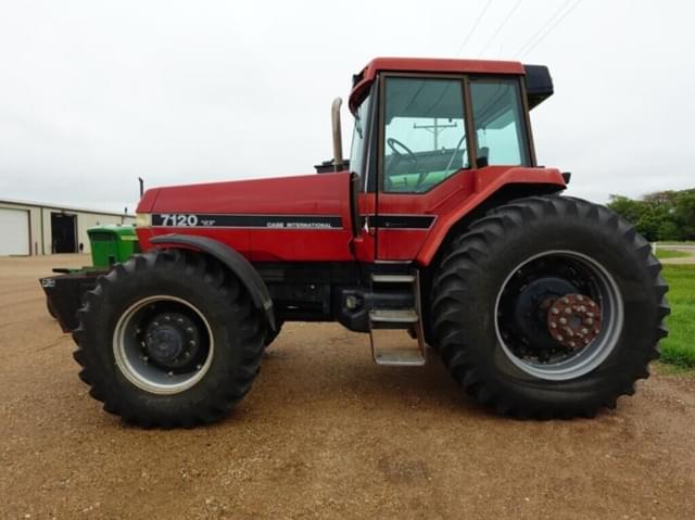 Image of Case IH 7120 equipment image 1