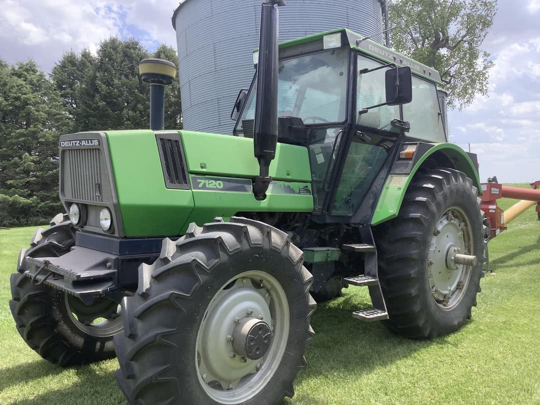 Image of Deutz-Allis 7120 Primary image