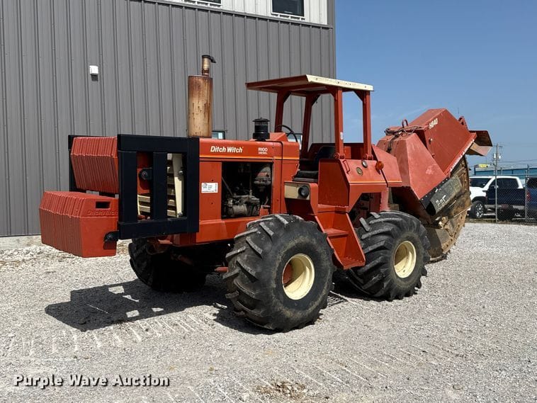 1989 Ditch Witch R100P Equipment Image0