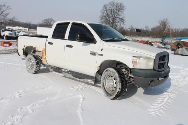 Image of Dodge Ram 2500 equipment image 2