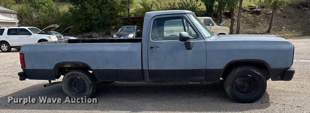 Image of Dodge D150 equipment image 3