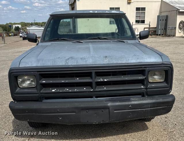 Image of Dodge D150 equipment image 1