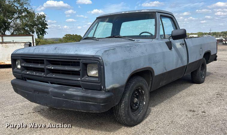 Image of Dodge D150 Primary image