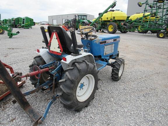 Image of Ford 1220 equipment image 3