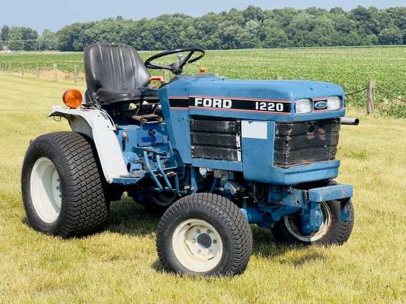 Main image Ford 1220