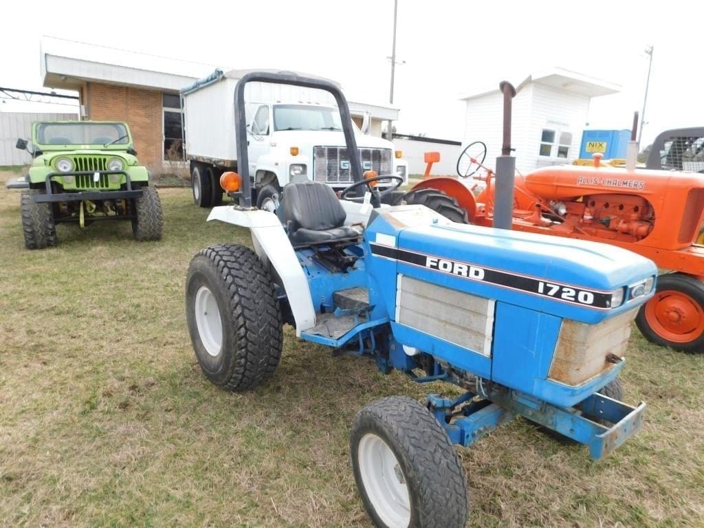 1989 Ford 1720 Equipment Image0