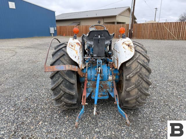 Image of Ford 4610 equipment image 4