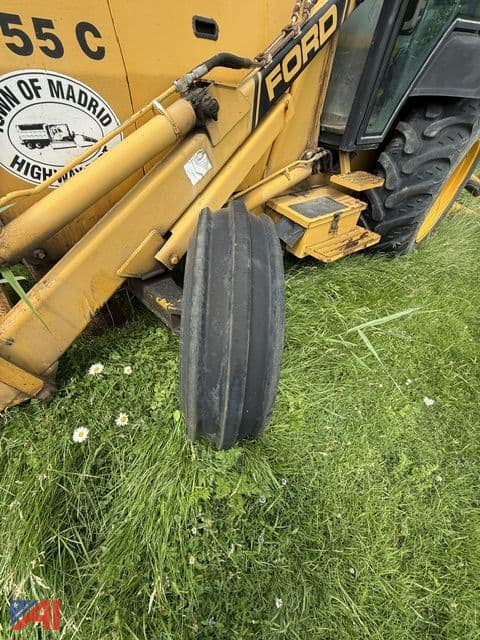Image of Ford 555C equipment image 3