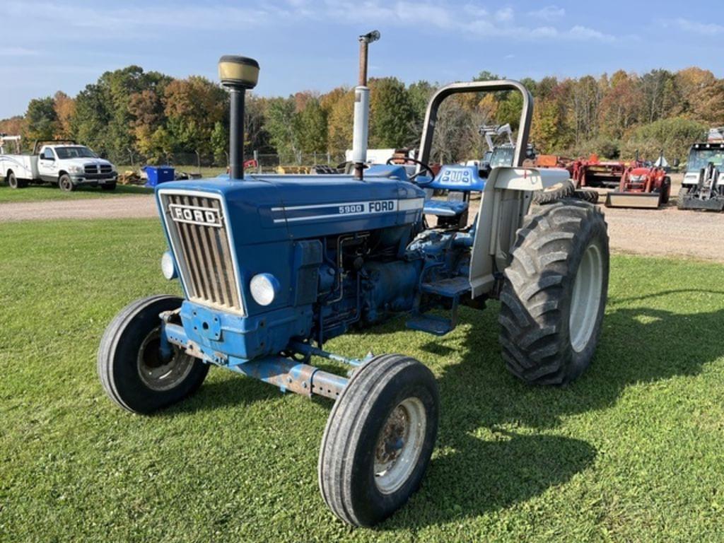 Image of Ford 5900 Primary image