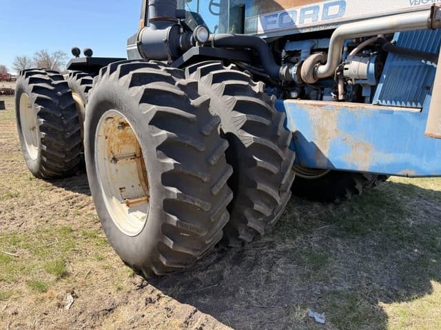 Image of Ford 876 equipment image 1