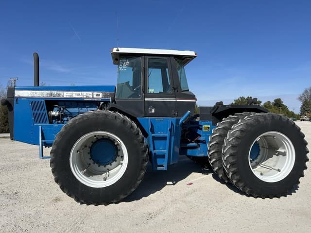 Image of Ford 876 equipment image 2