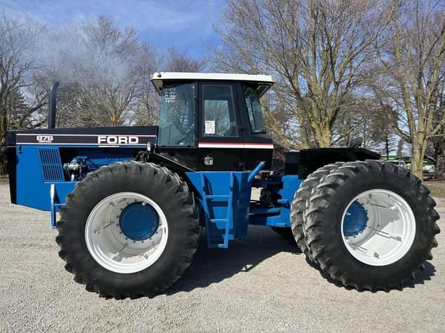 Image of Ford 876 equipment image 2