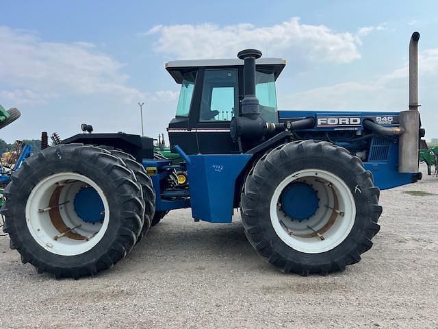 Image of Ford 946 equipment image 3