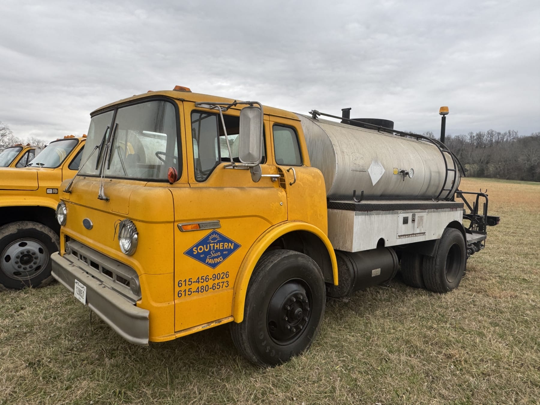 1989 Ford C8000 Equipment Image0