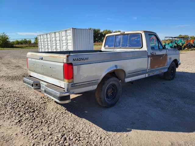 Image of Ford F-150 equipment image 2