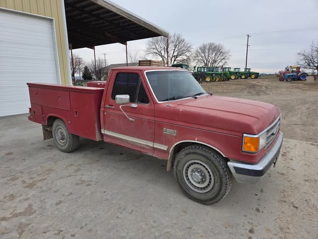 Image of Ford F-250 equipment image 1