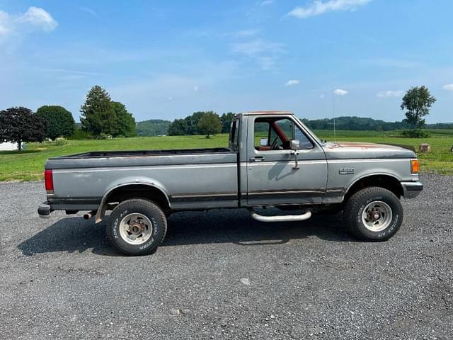 Image of Ford F-250 equipment image 2