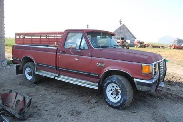 Image of Ford F-250 equipment image 1