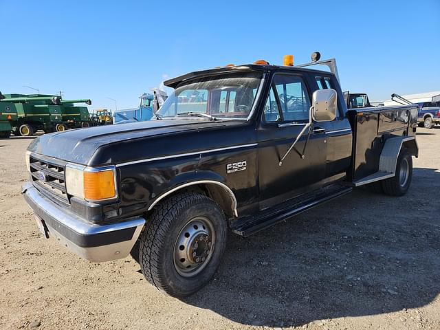 Image of Ford F-250 equipment image 2