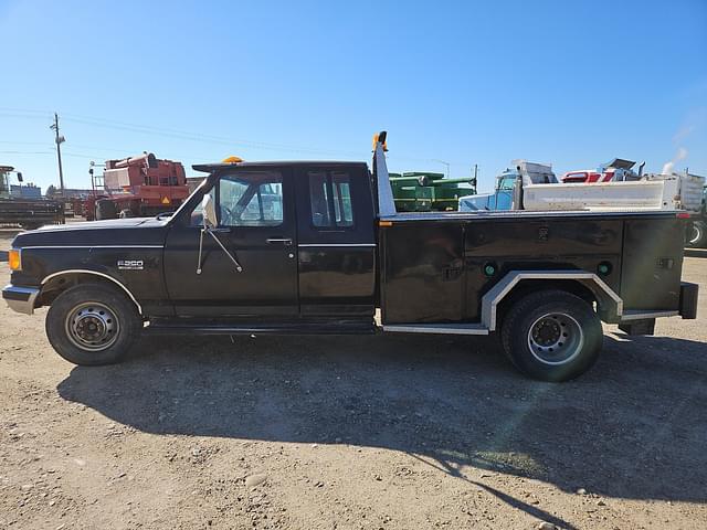 Image of Ford F-250 equipment image 3